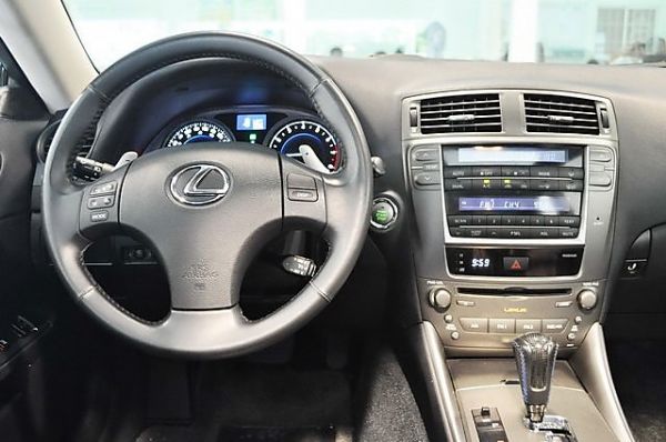 LEXUS 凌志 IS250 2.5 黑 照片2