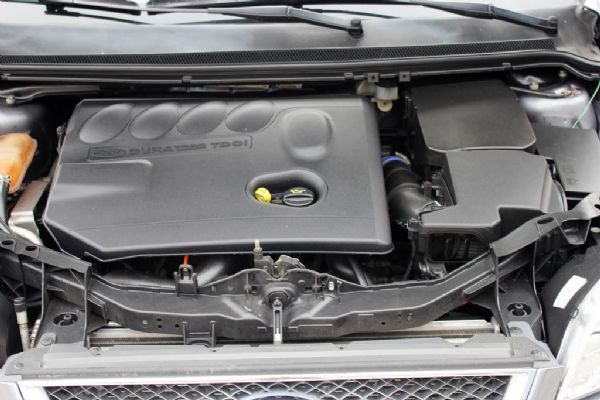 TDCI 六速手排 渦輪柴油引擎  照片2
