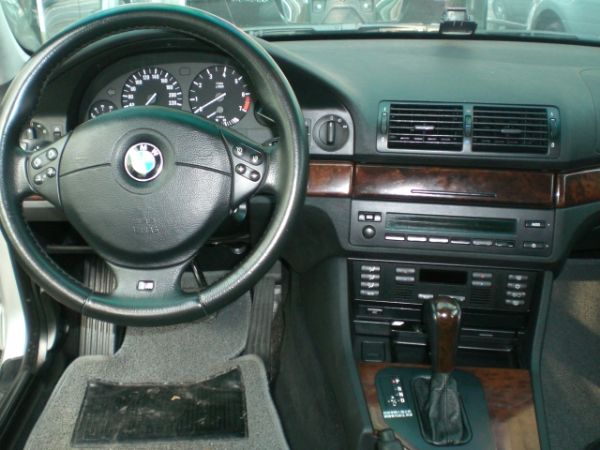 BMW 寶馬 520i  照片3