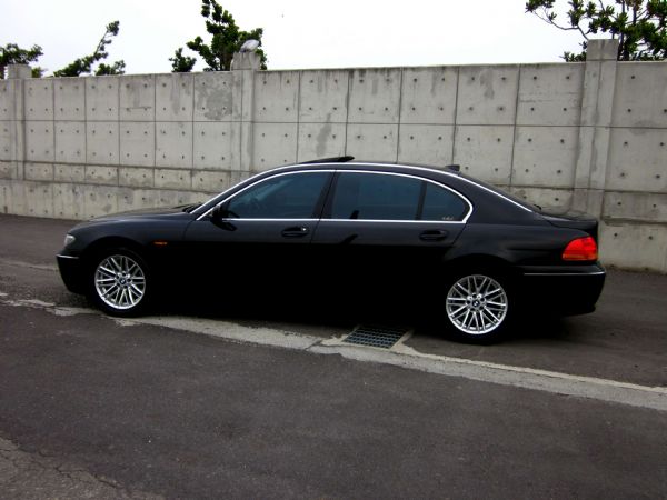 02年 BMW 735 IL 頂級配備 照片3