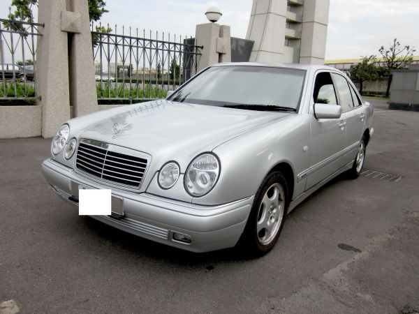 正99年出廠 BENZ E280 2.8 照片1