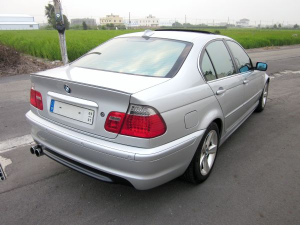 03年式 BMW 318 e46 2.0 照片2