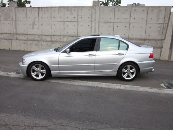 03年式 BMW 318 e46 2.0 照片6