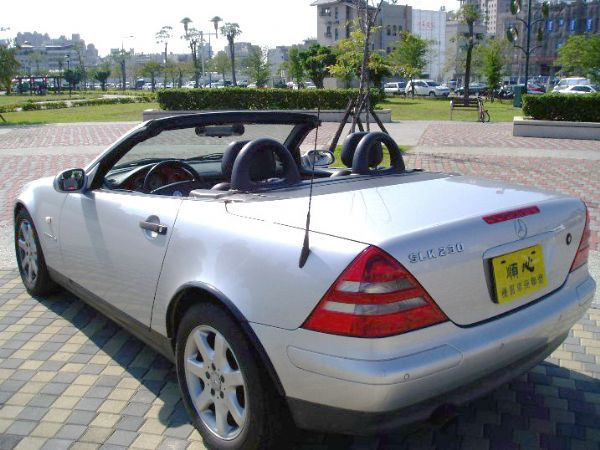 《永立汽車》99 SLK 230K 電動 照片9