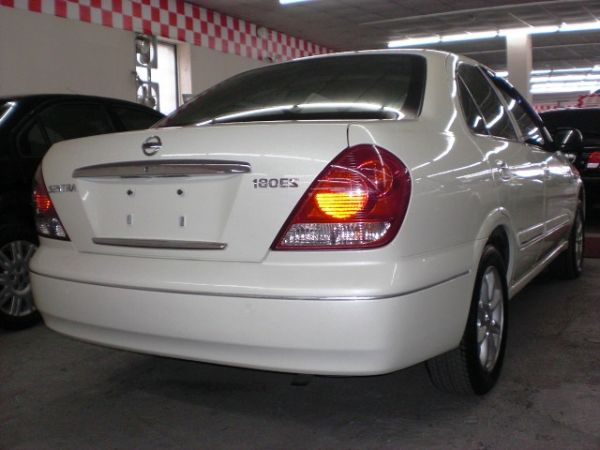 日產 SENTRA M1 1.8 白 照片5