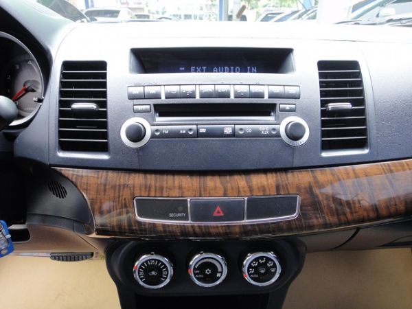 SUM 聯泰汽車 2009年FORTIS 照片7