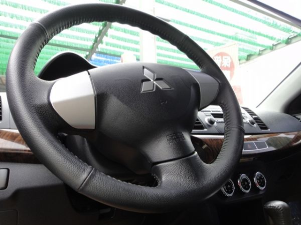 SUM 聯泰汽車 2009年FORTIS 照片9