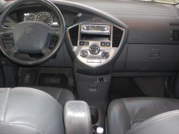 2005 KIA CARENS 2.0白 照片4