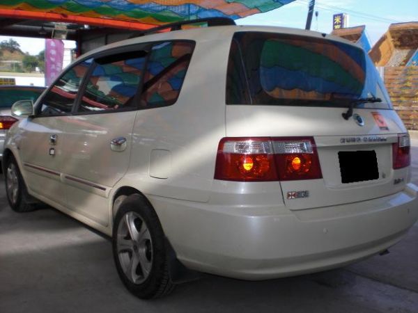 2005 KIA CARENS 2.0白 照片7