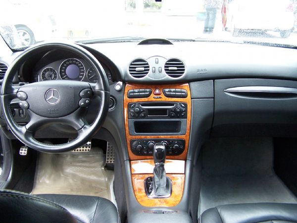 CLK240 C209型03年2.6黑 照片4