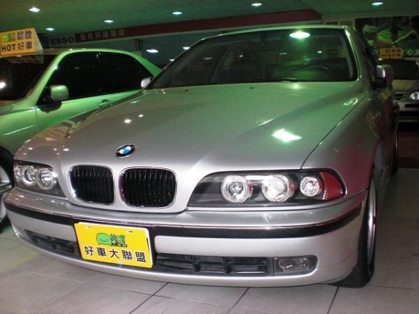 2001 BMW 528I 2.8 銀 照片1