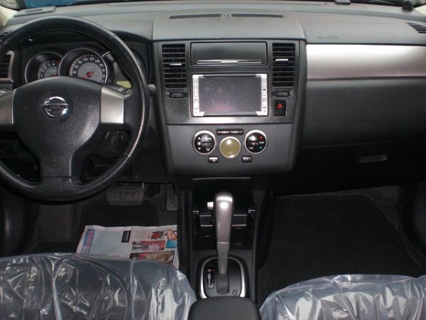 2009日產 TIIDA 1.8黑 五門 照片4