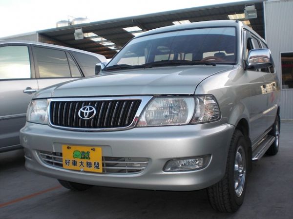 2004 TOYOTA 瑞獅 1.8 銀 照片1