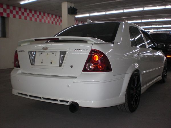 福特 TIERRA RS 2.0 白 照片6