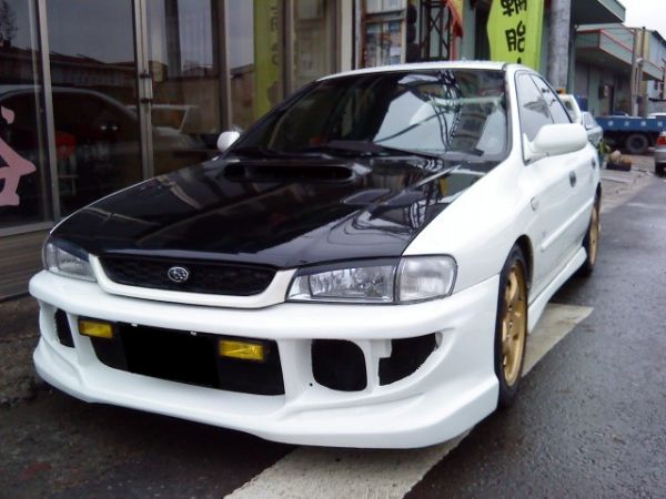 SUBARU IMPREZA 2.0 白 照片1