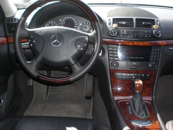 2005 BENZ E200K 1.8白 照片6