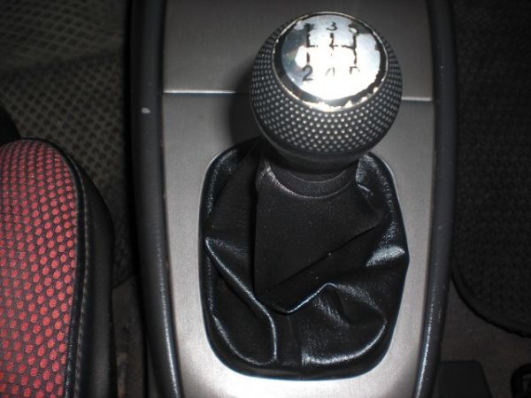 福特 TIERRA RS 手排 2.0銀 照片6