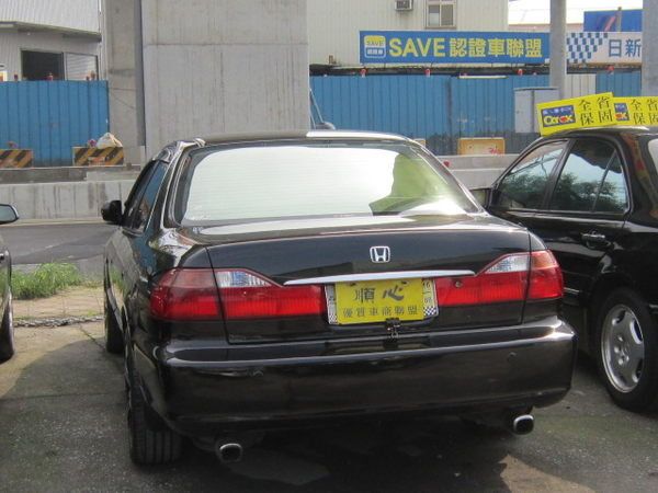 【六和汽車】2003年HONDA Acc 照片3