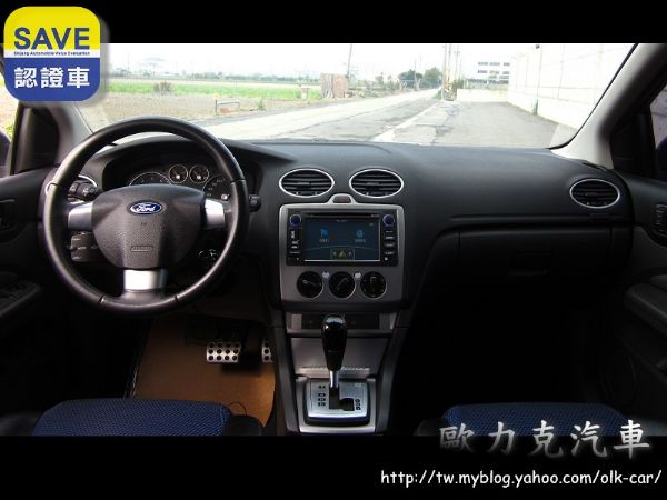 FORD FOCUS 2.0 s 版 照片4