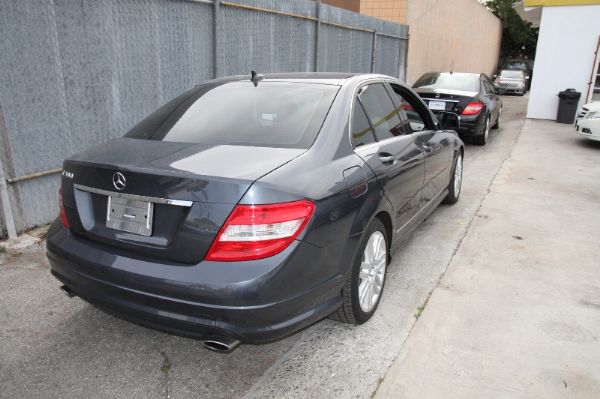 2010 BENZ C300 照片4