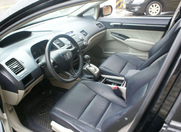 HONDA CIVIC 只跑23500ㄛ 照片3