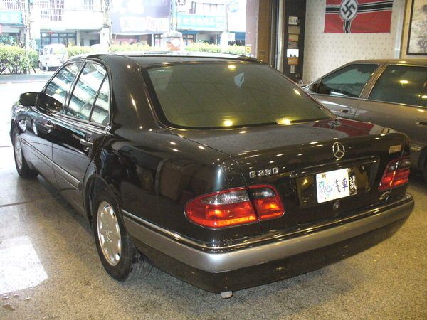 97年Benz/朋馳 E230 照片3