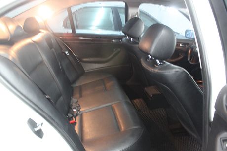 BMW 寶馬 3系列 318  照片8