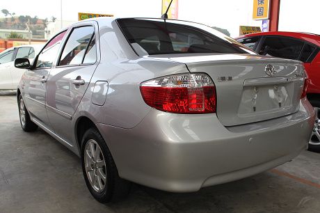 Toyota豐田 Vios  照片9