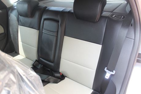 Ford 福特 Focus 1.8  照片6