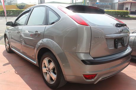 Ford 福特 Focus 1.8  照片9