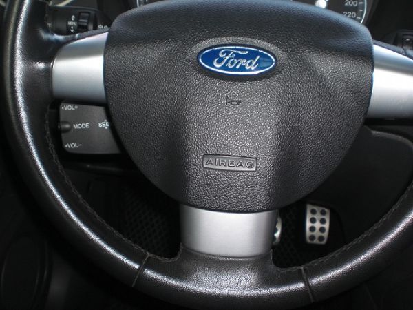 Ford 福特 Focus 2.0  照片4