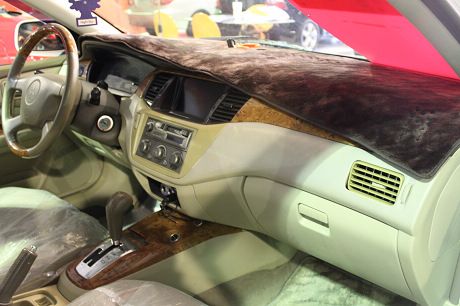 Mitsubishi 三菱 Virage 照片4
