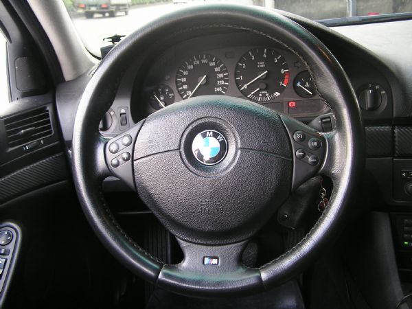 BMW-525I 照片5