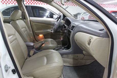 Nissan 日產 Sentra M1  照片4