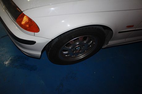 BMW 寶馬 3系列 318 照片3