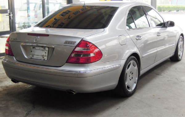 2003 BENZ E240 高鐵汽車 照片8