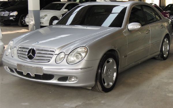 2003 BENZ E240 僑將汽車 照片1