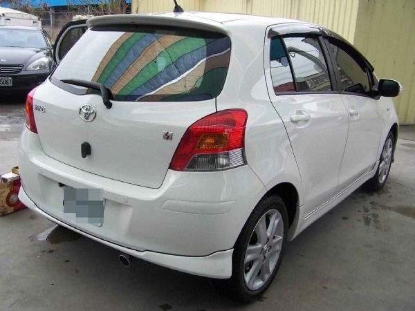 豐田 YARIS 11年 1.5白 照片2