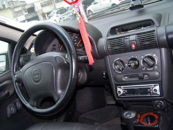 OPEL TIGRA 95年 1.4紫色 照片5