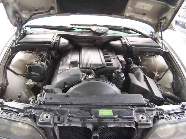 BMW 520 03年 2.2銀 照片6