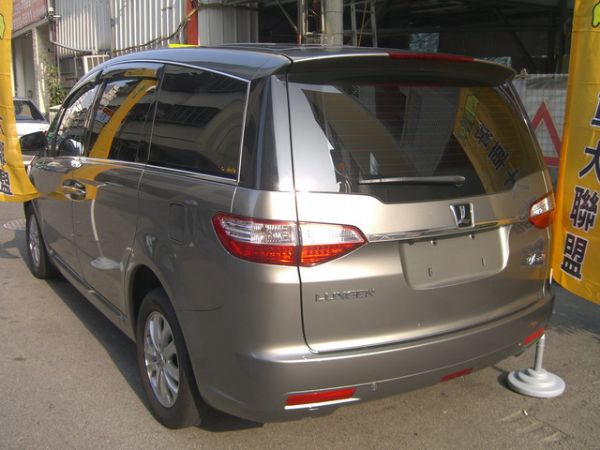 11 Luxgen 7-MPV 照片2