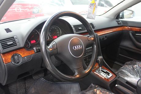 Audi 奧迪 A4 1.8T  照片3