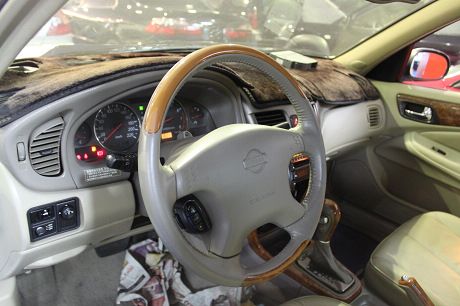 Nissan 日產 Sentra180  照片3