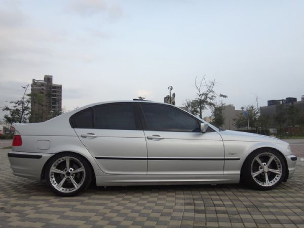 《永立汽車》01 BMW 318 天窗 照片5