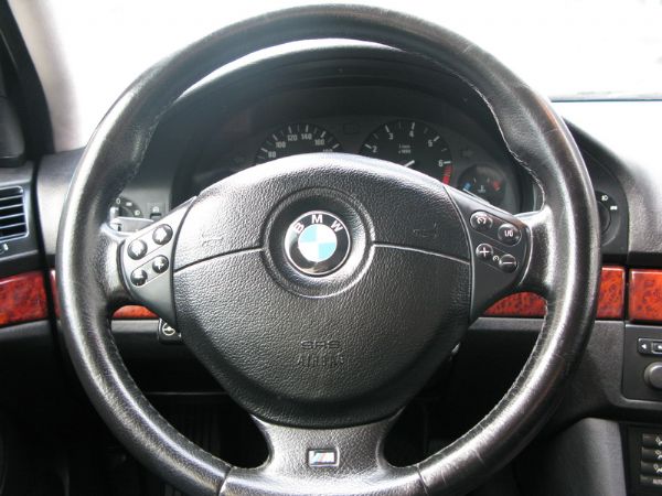 運通汽車-2001年-BMW-528 照片6