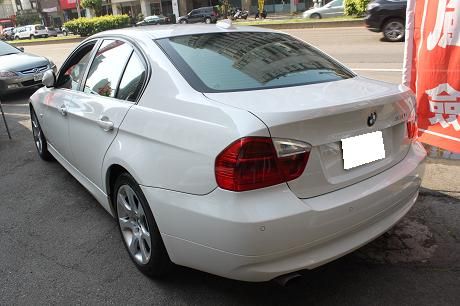 07 BMW 320 照片10