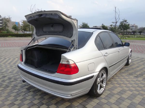 01 BMW 318 天窗.手自排.6安 照片3