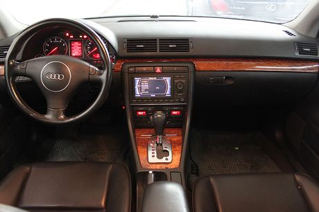 2004年奧迪 A4 1.8T 照片2