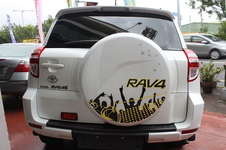 Toyota豐田 RAV4 照片9