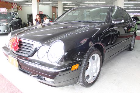 2000年賓士 E-Class E 43 照片1